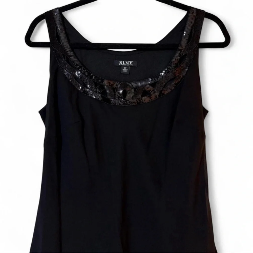 SLNY Black Tiered Chiffon Cocktail Dress Sequin Neckline 8P Petite - Picture 7 of 9